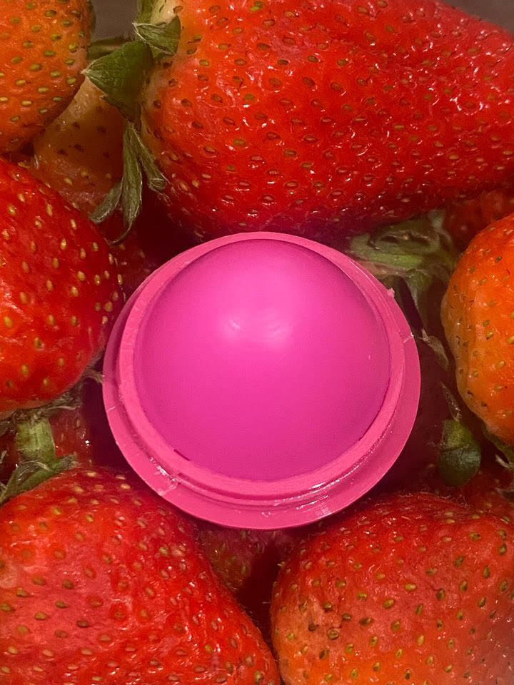 EpiLynx Ultimate Hydrating Lip Butter vegan lip balm with smooth, moisturized lips, displayed in a sleek tube.