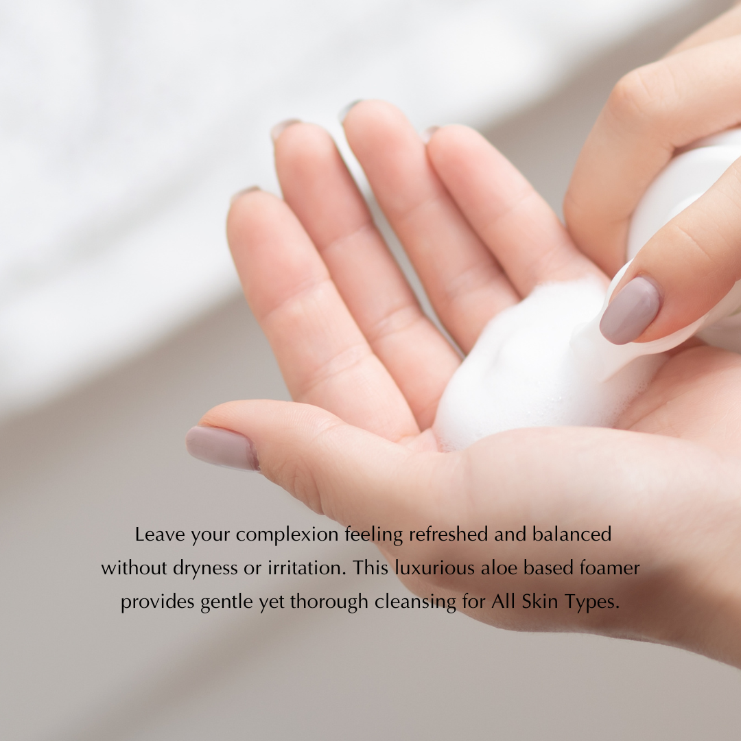 EpiLynx Gentle Foaming Facial Cleanser with aloe, apple, and ashwagandha, suitable for all skin types, shown with trust badges.